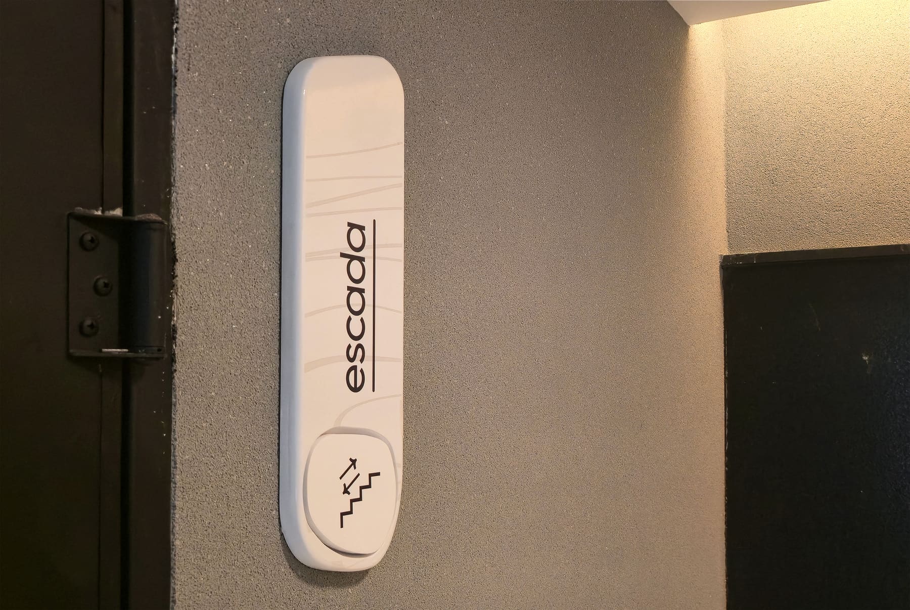 Placa de identificação da escada